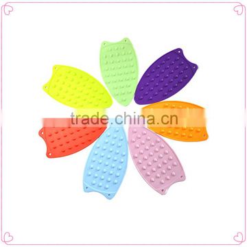 Flexible & beautiful heat resistant silicone iron mat/pad for sale