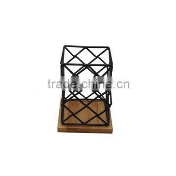 Bamboo tableware holder with wire