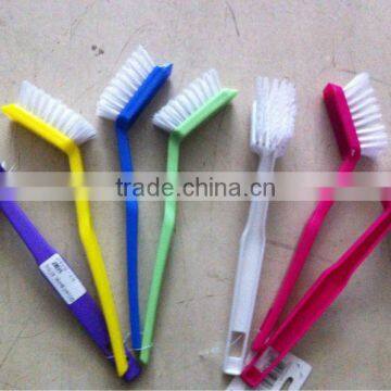 dish cleaning brush