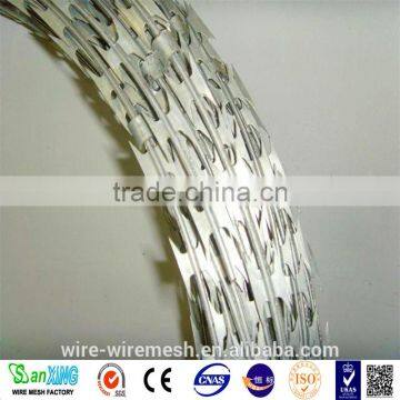 Hot Dipped Galvanized Bright Surface Razor Barbed Wire photo-5