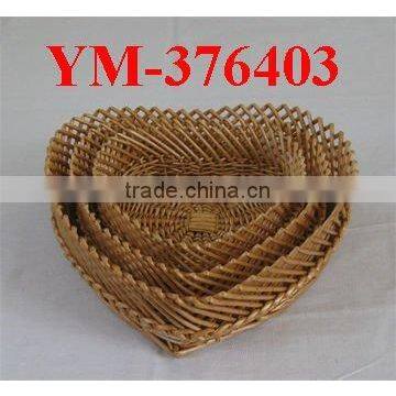 wholesale heart shaped wicker basket for fruit