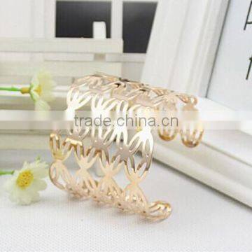 Wholesale Ellipse Superposition Jewelry Hollow Design Wide Bangle for Promotion photo-4