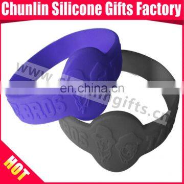 Embossed figured silicone bracelets