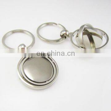 Metal spinner keychain with round spinning centerpiece and split keyring