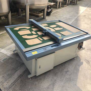 Быстрая скорость. Инкструйный резакоплоттер. Плоский стол резакоплоттера. Машина для изготовления шаблонов одежды photo-2