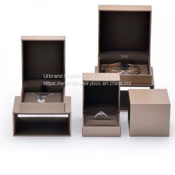 Wholesale Custom Logo Jewelry Boxes Plastic Elegant Necklace Ring Jewelry Packaging Box Gift Box