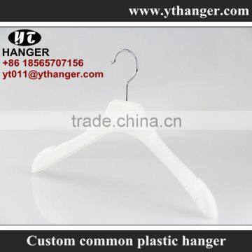 IMY-482 white plastic poster hanger cheap plastic top hanger