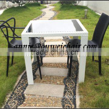 black and white - outdoor table and chair