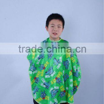 C10031 Kid cutting Cape