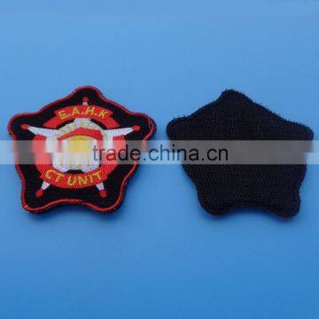 2016 new products fabric embroidery patch, customized fabric clothing labels