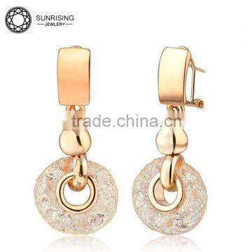 Attract light round earring with mush white zirconia