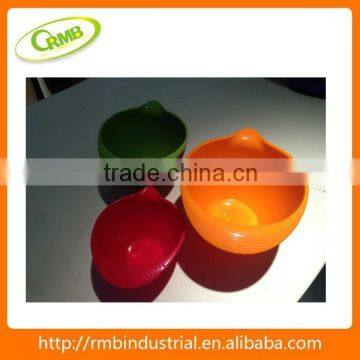 China Manufacture 3pcs Silicone Measuring Cup(RMB) photo-2