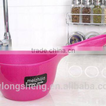 High Quality Plastic Bailer With Long Handle photo-4