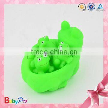 Hot Sale Promotional Floating The Mother And Babies Rubber Frog Toy Baby Bath Toy