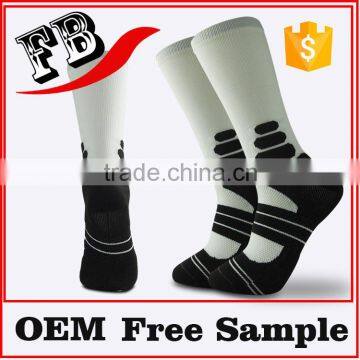 custom oem wholesale black white elite basketball sports sock in high quality