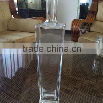 The highest quality Square Vodka glass bottle 750ml