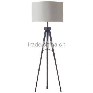 2016 New tripod floor standing lamp