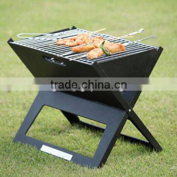 Outdoor portable charcoal barbecue grill