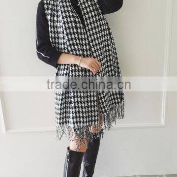 Hot Sale 2017 New Year Spring Women Scarf Back and White Grid Fake Woolen UK Wind Lady Muffler photo-6