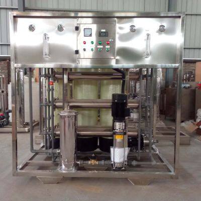 Высокоэффективный деионизатор на основе обратного осмоса с выходом воды с 0 ТДС.