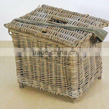 wholesale inexpensive wicker fishing creel basket for storage