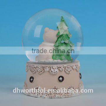 Lovely bear resin animal snow globe