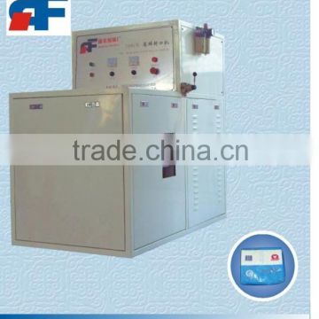 Baby and adult diaper automatic sealing machine