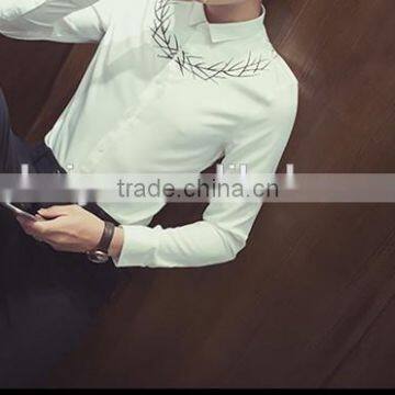 Pure color embroidery of cultivate one's morality men long sleeve shirt