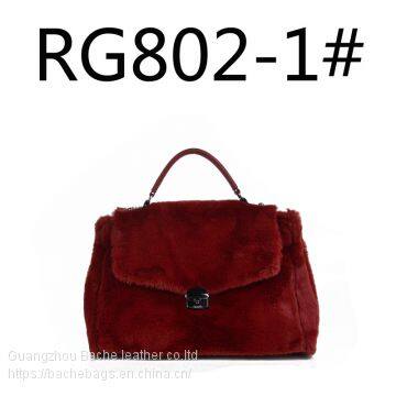 Factory  Specializing in The Development and Production of Women′s Bags and Men′s Bags, Monthly Production of 50, 000 Minimum Orde Only 300 RG802-1#