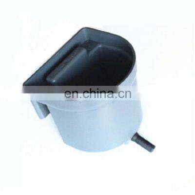 Factory Sale 4L Plastic Calf Feeding Bucket Milk Feeder With Teats photo-4