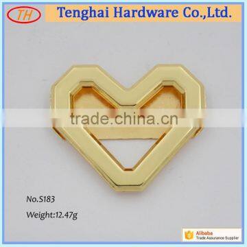 China manufacturer metal heart-shaped hardware magnet lock for leather bag
