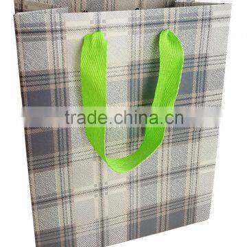 High quality Paper bag with cotton handle for clothing packaging