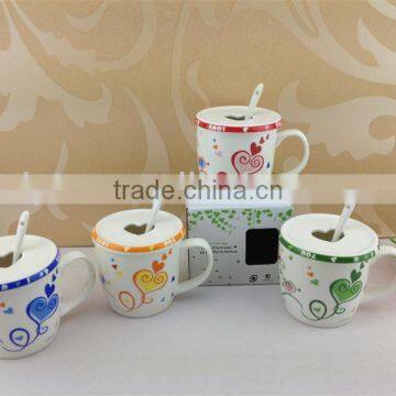 Porcelain Gift Cup With Cover and Spoon