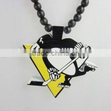 Cheap price custom Eagle good wood acrylic necklace