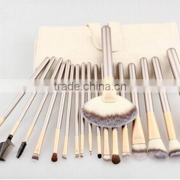 18pcs Face use beauty brush kit with nature long bamboo handle