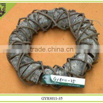 2015 new design birch bark with rattan wreath