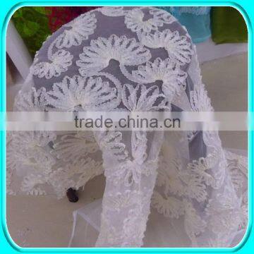 EMBROIDERY LINEN TABLE CLOTH FOR WEDDING photo-2