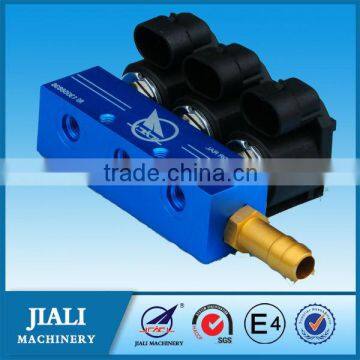 Auto gas injector rail for CNG conversion kits