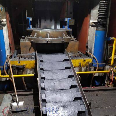 Sponge iron hot-pressing equipment for iron blocks, equipped with counterweight blocks and iron hot-pressing hydraulic press for forming
