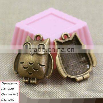 Wholesale ancient bronze zinc alloy fat owl pendant