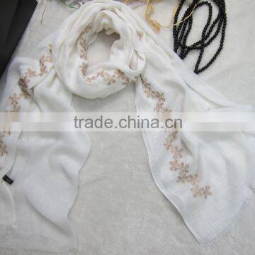 Charm Elegant Large Plain Small Leaf Embroidery Patterns Scarves Fashion Quality Choice