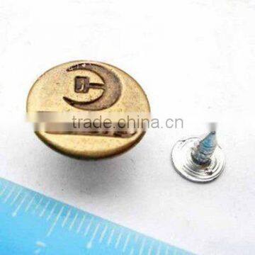 Metal shank button