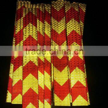 Reflective Direction Tape Black and Yellow Reflective Warning Tape 50mm*45.7m Quality Choice photo-3