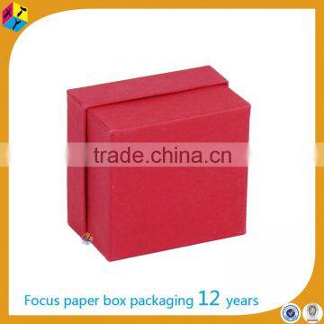 Red Texture Paper OEM Packaging Wristwatch Box photo-3