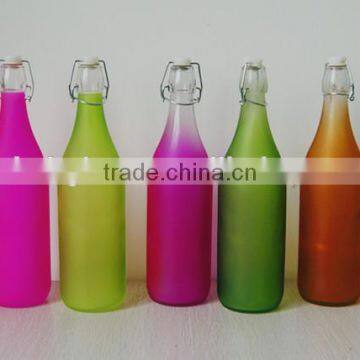 1L Round shape glass juice/water bottle with beautiful color and swing top