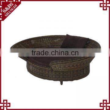 China new dog pet products wicker woven comfortable dog bed luxury