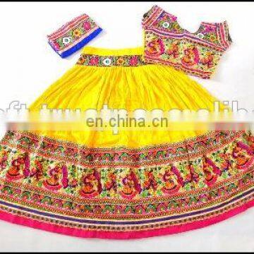 Plain Kutch Hand Embroidery Chaniya Choli -Indian Chaniya Choli - Pom pom Work Chaniya Choli- Sanedo ghagra choli -Dandiya Choli