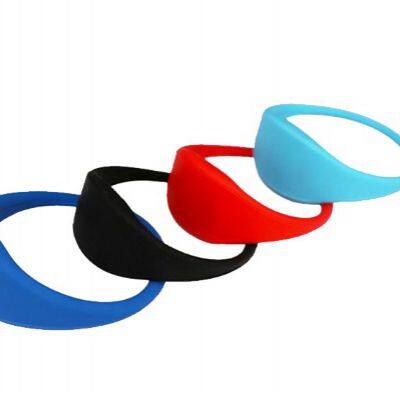 Factory Price Writable Waterproof Passive NFC Bracelet RFID Silicone Wristband photo-3