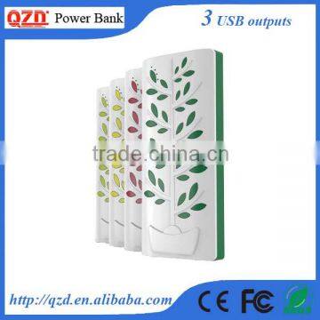 Wholesale high capacity leaf power bank with 3 usb ouputs