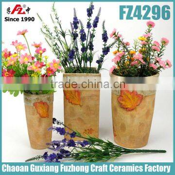 Chaozhou Mini Ceramic Flower Vase in Multiple Painting Designs for Home Decoration